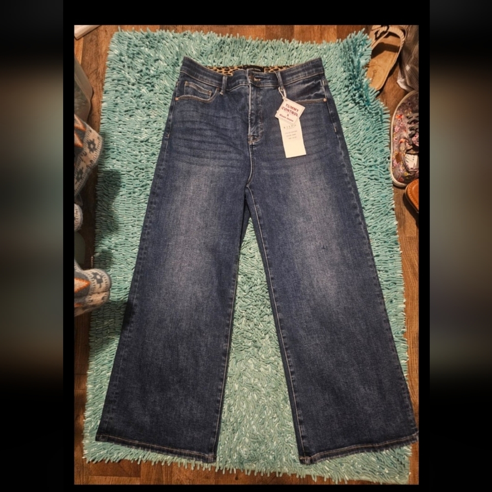 NWT RISEN boutique denim Highwaisted Wide Leg Tummy Control Jeans 15/32
